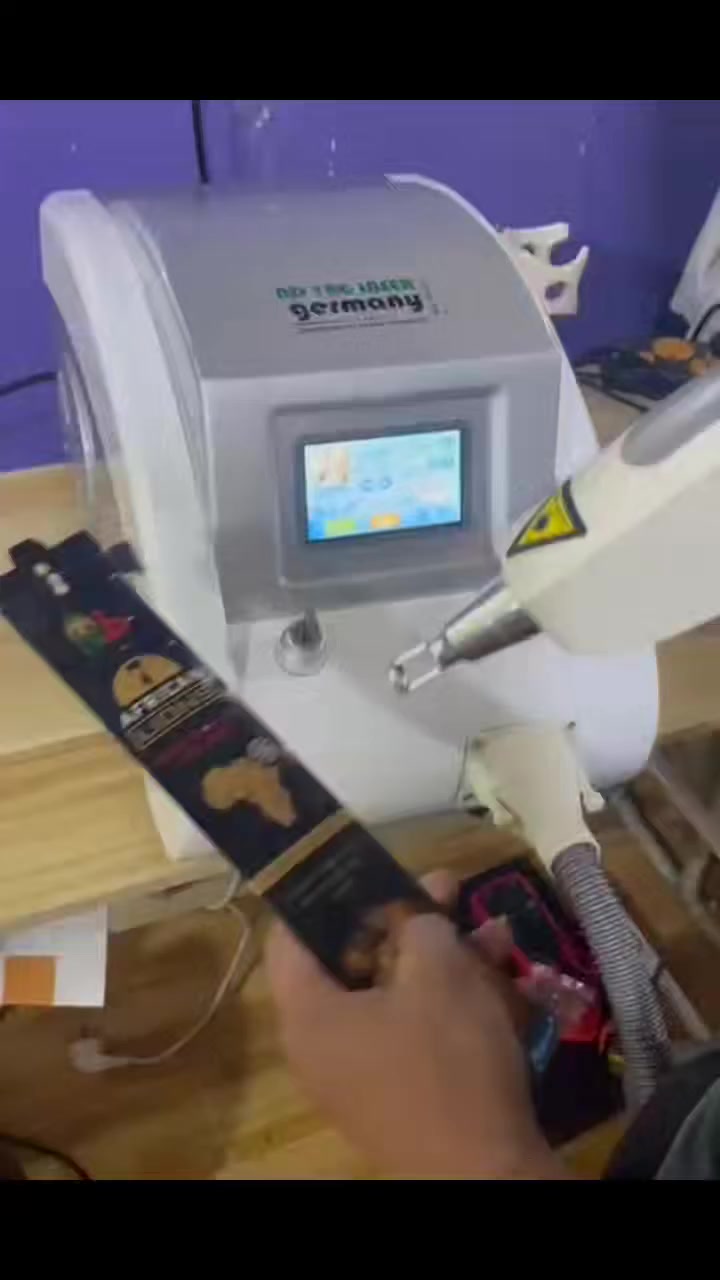 جهاز اندياك ليزر الالماني الاصلي 
ازالة تاتو وتقشير كاربوني 
للبيع بسعر مناسب 
للاستفسار التواصل على الخاص 🥰


**إذا كنت صاحب هذا الإعلان وتريد حذفه لأي سبب، رجاءا أرسل رسالة إلى الدعم الفني**