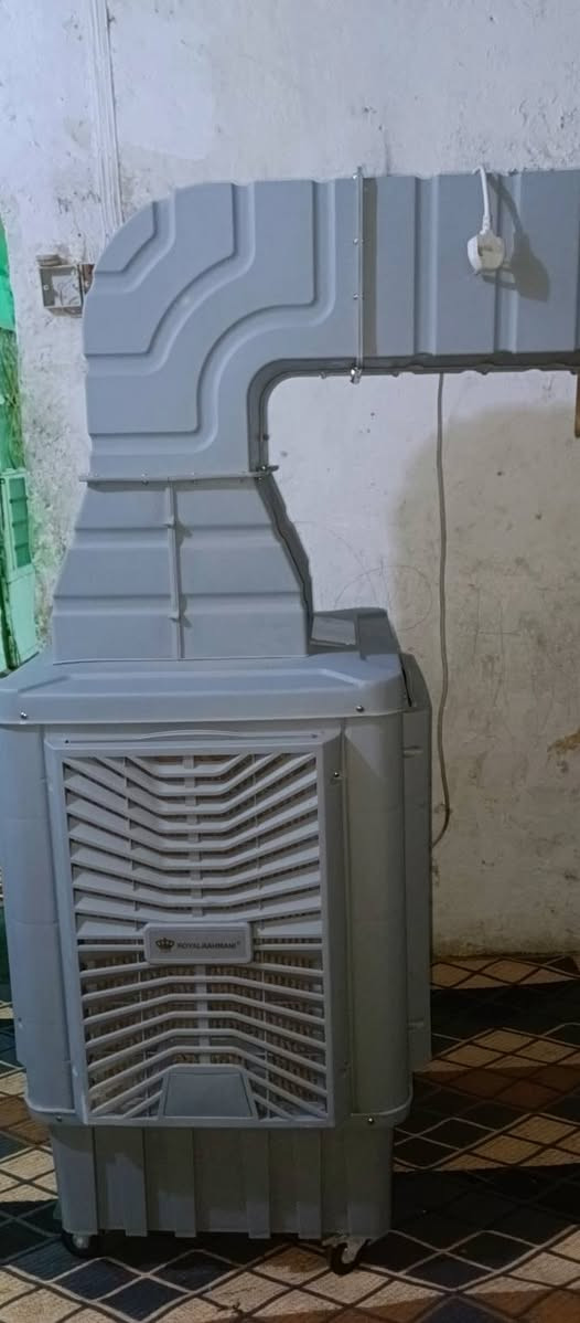 سلام عليكم مبرده حجم 60 ستعمال قليل سعر 275 وبيه مجال مكان مدينه صدر قطاع 18 رقم بي وتساب ***********
