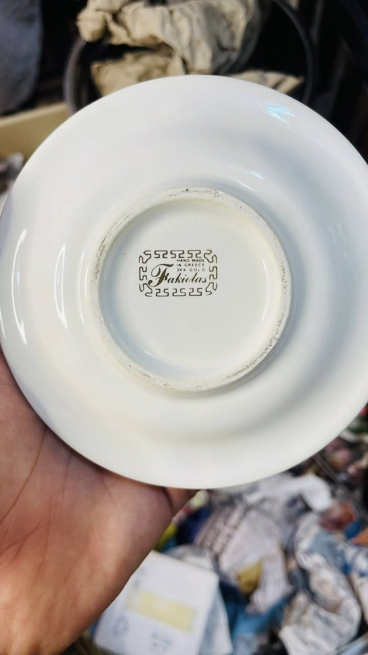 اخوان طلعلي سيت كواب مطلي ذهب عيار 24 
خلي سعرك


**إذا كنت صاحب هذا الإعلان وتريد حذفه لأي سبب، رجاءا أرسل رسالة إلى الدعم الفني**