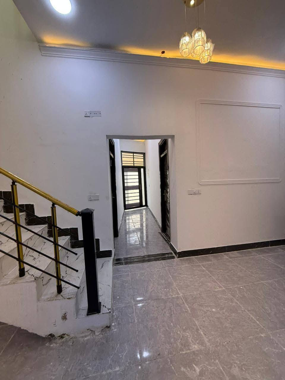 دار سكن للبيع ⛪️ بسعر بلاااش
#المساحه :: 200 متر  بناء حديث بعده بل جيس

#يحتوي البيت على غرفتين نوم 
و ديوان 
و صاله 
و مطبخ 
و صحيات داخلي و خارجي و كراج سياره 
بيت كلش مرتب 

كافه الخدمات متوفره 

#جنس_العقار :: طابو صرف زراعي بأسم عراقي سند ٢٥ راعي لارض ساكن نفس المنطقه 

#العنوان ابو الخصيب  شارع ابو كوصره 
يبعد عن شارع ابو كوصره 50 او اقل 

#السعر 115مليون و بي مجال 
#للاستفسار الاتصال على الهاتف *********** 📞📳
📳
