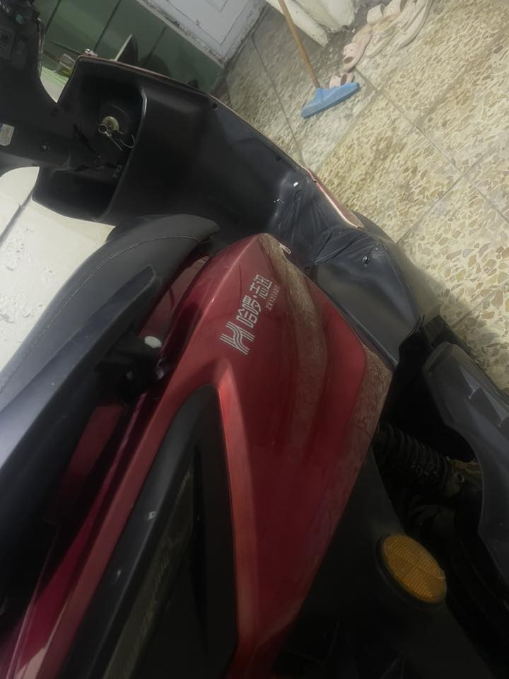 سلام عليكم دراجه شحن لبيع حلوه ونضيفه قبل رمضان بيومين مدله بطاريات 🔋 يعني جديده لد + عالي ناصي مثبت سرعه اشاره يمنه يسره زوج تاير جديد جنده كبيره   مكاني بغداد الحبيبيه او مدينه الصدر  رقم ***********  وسعر خاص
