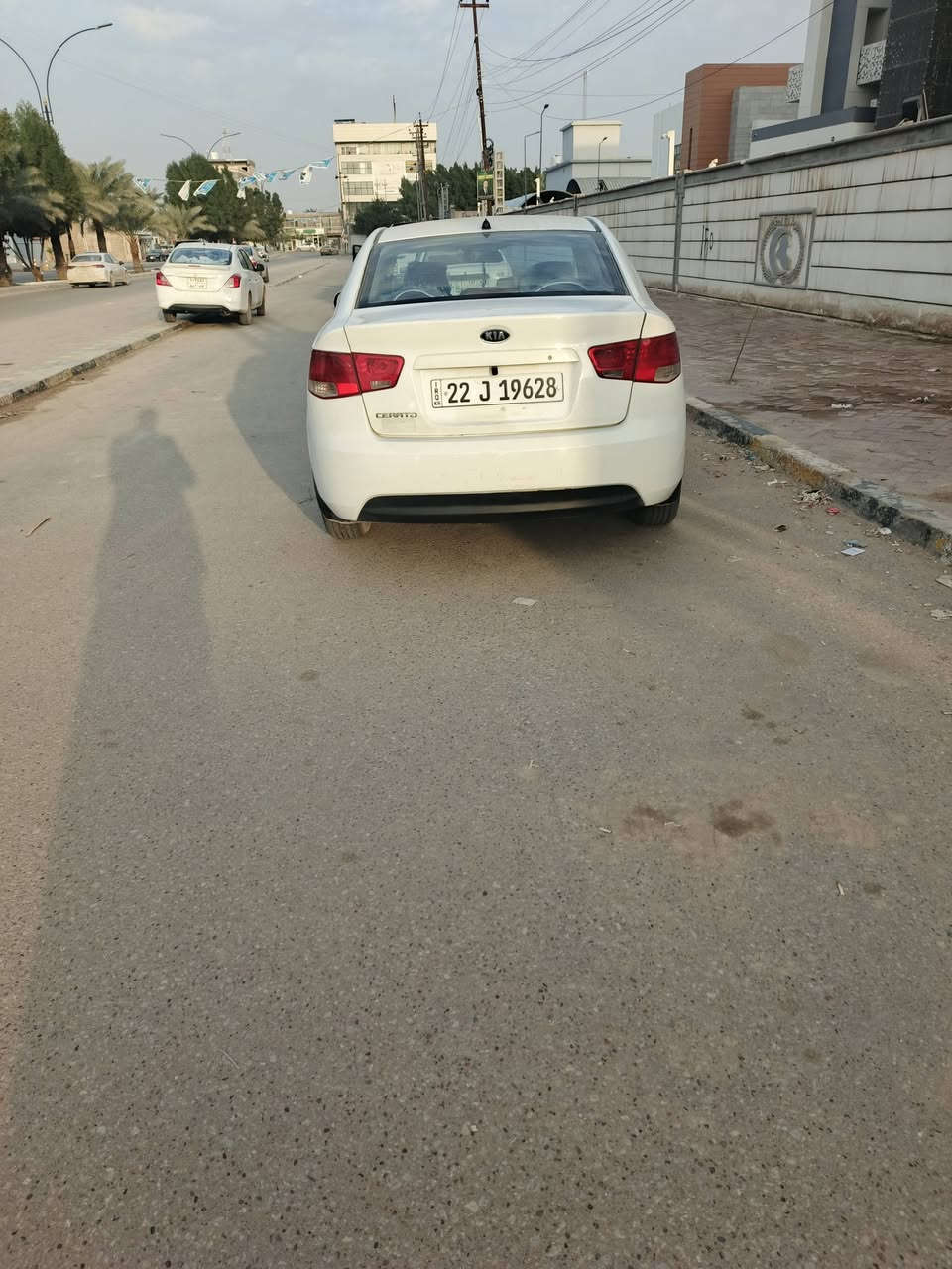 السلام عليكم ورحمه الله وبركاته اخواني الاعزاء سيراتو موديل 2011 اربيل دولي قبل شهر مجدد بأسمي سنويه 30 سياره جاهزه من مكينه گير حداديه تبريد تخم تاير شاشه كامره كهربائيات كله جاهزه بيهه صبغ بدون دواخل مكفوله شواصي حوظ تكم سعره 92 وبيه مجال للطيبين العنوان نجف اتصال ***********. واتساب موجود
