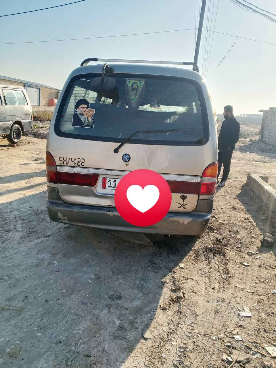 كيه بريجو موديل 97
رقم انكليزي بغداد 
كير ومكينه مكفولات 
مصبوقه صبغ جماليه 
وبيها ضربه بصفحت سايق 
سياره بسمي وتحويل مباشر 
***********
