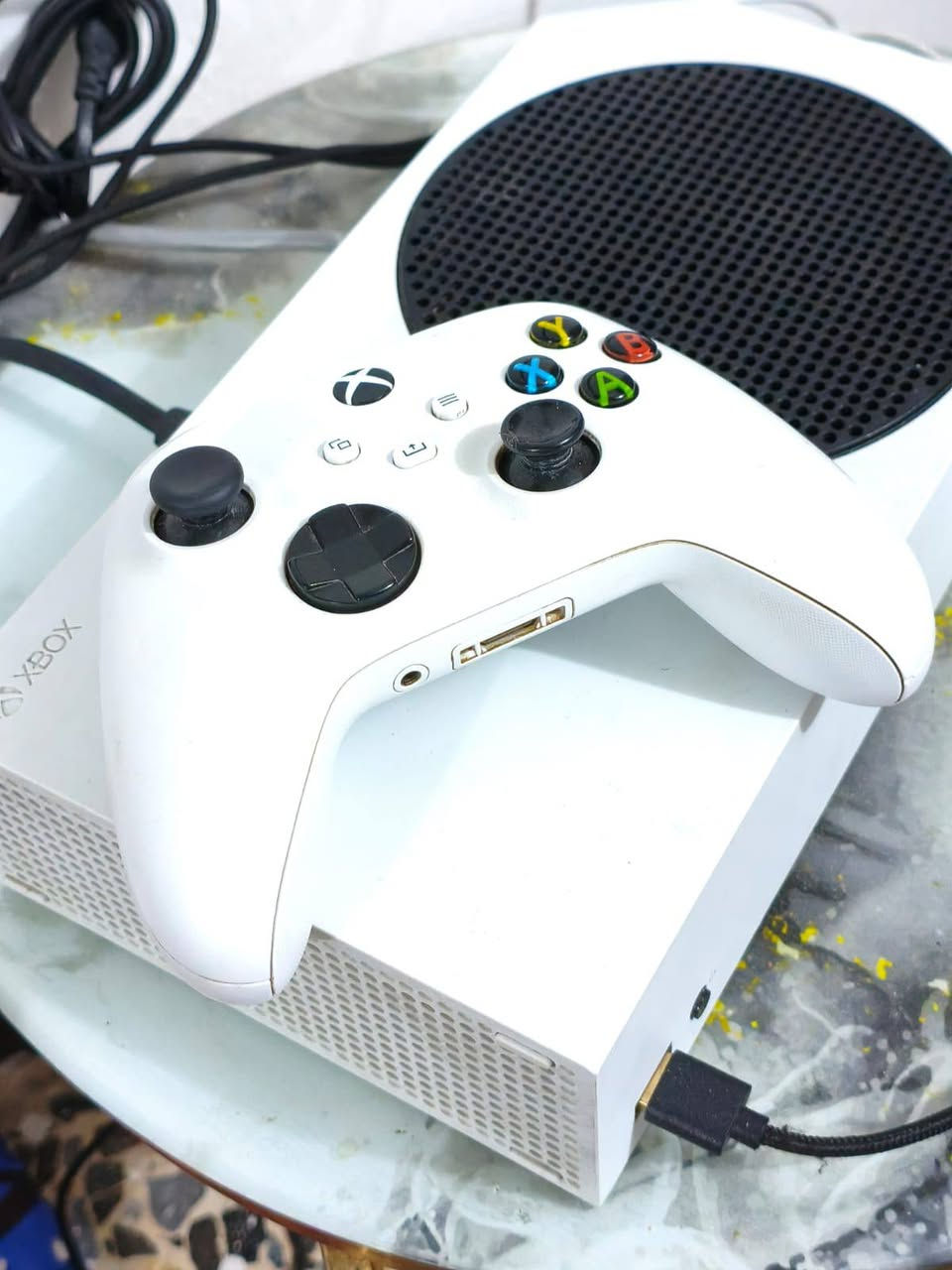 سلام عليكم اكس بوكس سيرس اس وبلي 4فات لبيع البلي فور ويا يدات ثنين وبلاص شهر 9يخلص ويا fc26وجيتي اي ويا يدات اثنين اصليات سعر 500  الشراي ايراسلني خاص او واتساب *********** او امراوس ببلي فايف فات
