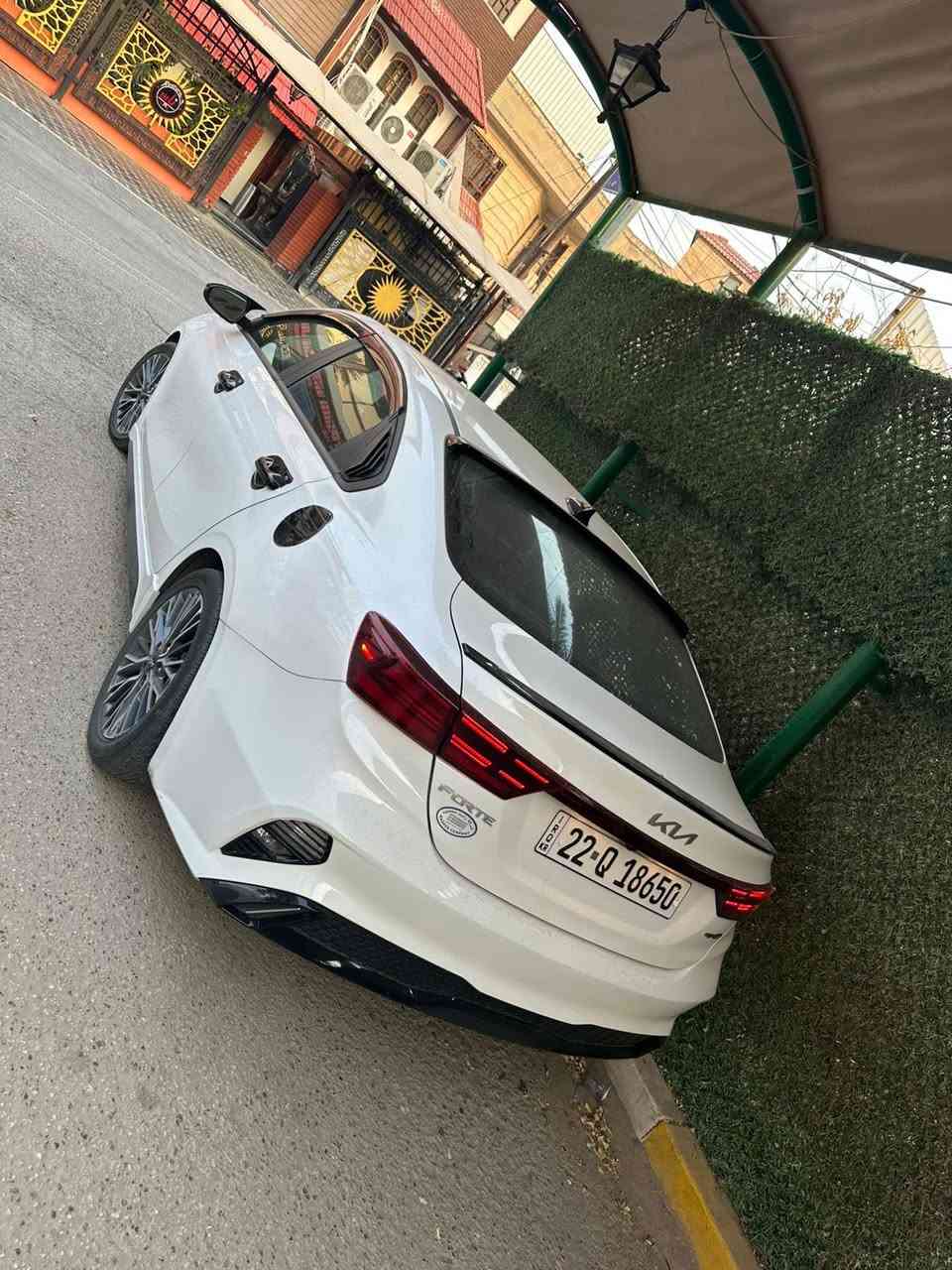 السلام عليكم فورتي 2023 جيتي لاين للبيع مواصفات السياره فول رقم اربيل السياره باسمي
🟢مواصفات السياره
🟢فتحه 
🟢بصمه ابواب وصندوق ذكي 
🟢تشغيل عن بعد 
🟢مكينه 2000 دوش 
🟢شاشه كبيره 
🟢نظام اشاره ترحيب 
🟢نضام سماعات هارمن 
🟢رادارات جانبي 
🟢حساسات عند الاقتراب 
🟢توقف ذاتي عند الاقتراب 
🟢تحديد مسار مثبت سرعه 
🟢ستيرن حرف D
🟢لايت لد امامي خلفي 
🟢السياره كلها ليبل واحد
السياره حادث خفيف الجاملغ راجع نفسه بارد
بدون صبغ 
مكان السياره بغداد / الزعفرانيه 
***********
السعر ١٧٥ $
