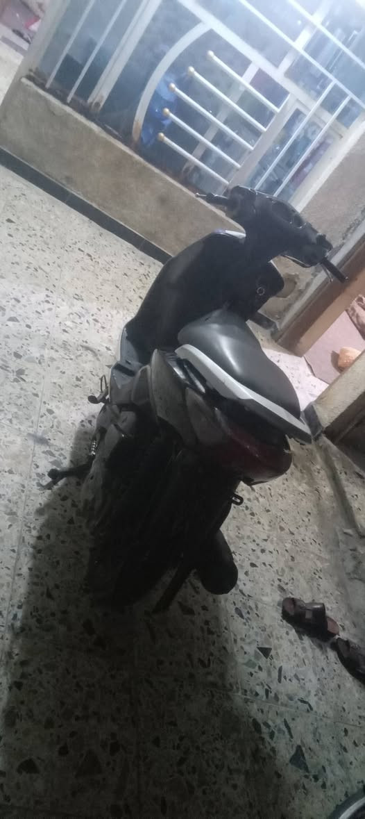 للبيع سكنس 110 (محرك بلادي)مزوده
المحرك: بلادي ما مفتوح (فقط ولفات) تشغيل نكرة ومكفول من الرنة والدخنة.

​التزويد: لايت زنون + نظام صوتي MP3 + ويلات اثنين.

​السعر: 450 ألف (وبيه مجال بسيط للشراي المستعجل).

​للتواصل: [***********] - [مكانك ببغداد مدينت الصدر ]

السعر ٤٥٠..بيه مجال حك الجيه
