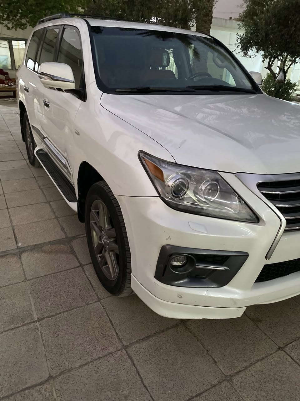 سلام عليكم لكزز موديل 2011سياره كفاله عامه ماعدا بارد بلبنيد شي قليل علئ كد اربع أصابع محرك 5700 سياره ماشيه 158الف سياره بأسمي وشوف العين معروفه مواصفات لكزز السعر 335ً وبيها مجال شي قليل حگ الجيه فقط عنوان السياره بغداد المشتل ***********
