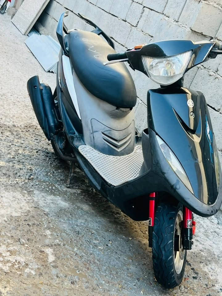 دراجه ماكس عدله نضافه فول بوشه 55كص يعني محرك بلاد دبلات رياضي ويلات نجمه دراجه  جيب مصلح وفحص ما نقصها شي اسعر 800شراي اتصل مو شراي لا تنتصل ***********(المكان) البصره القرنه
