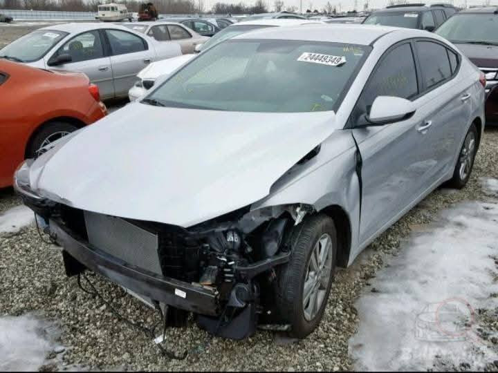 النترا موديل 18 وارد أمريكي ليبل واحد
ماشيه 81 الف

بدون تبديل السيارة كفاله فقط صبغ مكانات مواصفات لادار بلاجكتور
 تحكمات استيرن جهتين مانع انزلاق ABS منضومه زنون

تخم تاير باتري جديد السعر 120 مكان السيارة ديوانيه الاتصال 
***********
‏‪0771 346 3635‬‏
