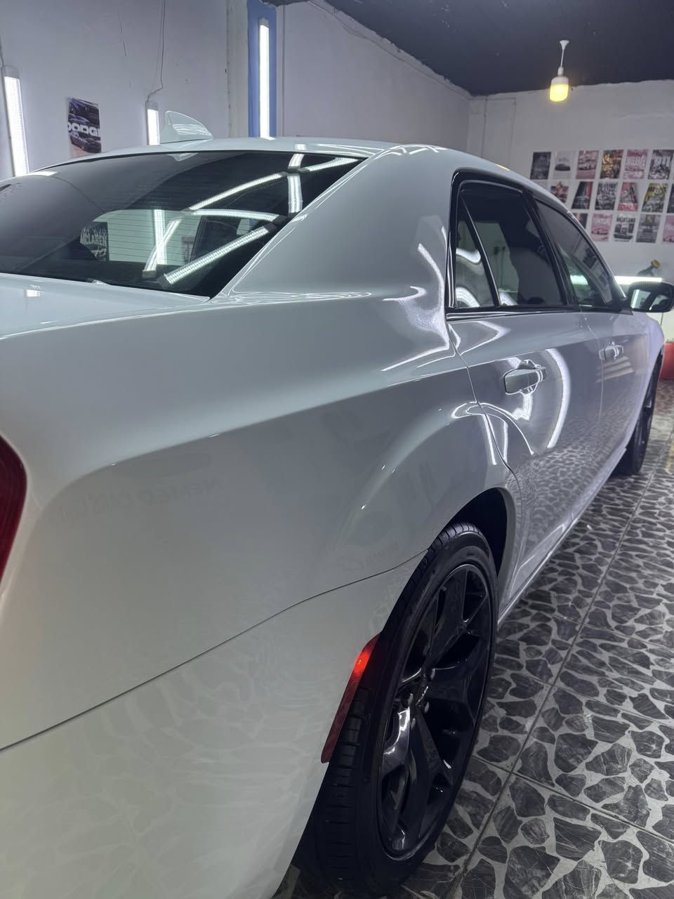 سلام عليكم اوباما للبيع موديل 2023 S  كلين  بدون صبغ وتعديل والشخط  مواصفات معروفة سيارة باسمي تحويل وكالة ثاني يوم للاستفسار ( ***********) السعر ( 360 ) $ بيها مجال بسيطة مكانه كركوك
