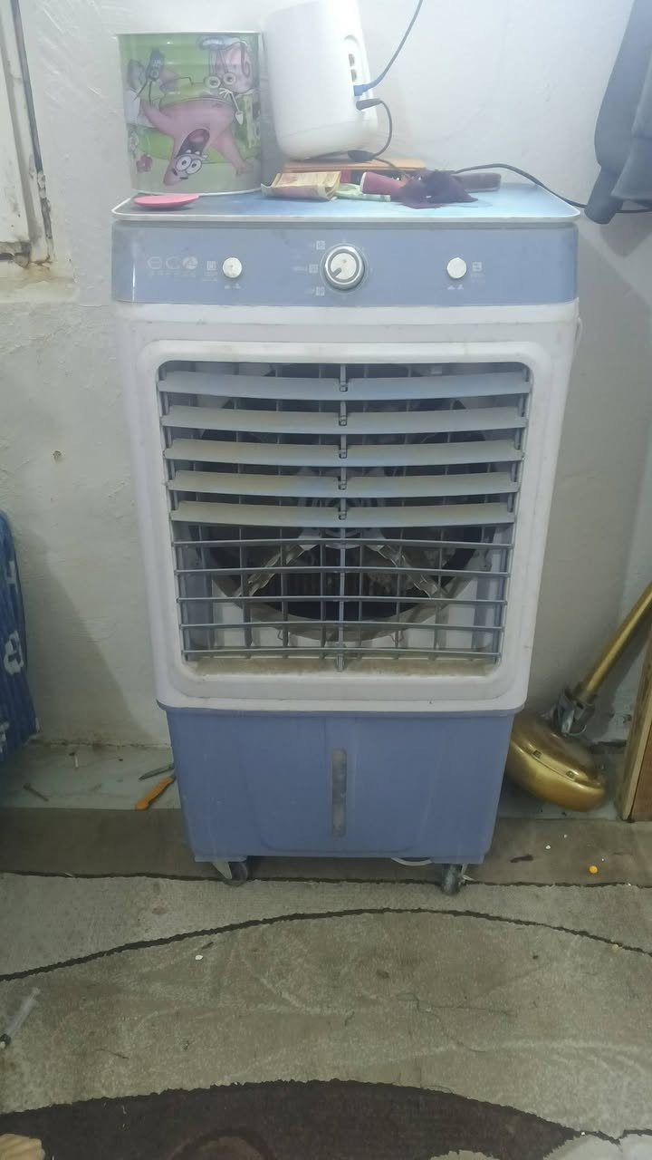 للبيع مروحه 50 شغاله 
مبرده داخليه 75
بيهن مجال


**إذا كنت صاحب هذا الإعلان وتريد حذفه لأي سبب، رجاءا أرسل رسالة إلى الدعم الفني**