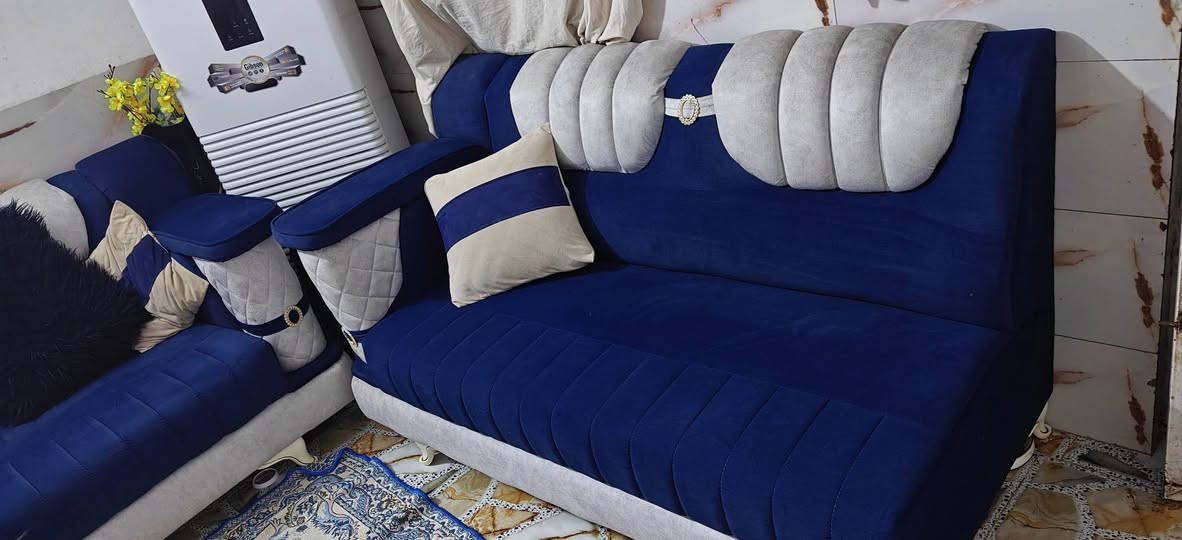 ديوان 10 مقاعد  نظافه فول
الحر الصغير 
السعر 275
***********
