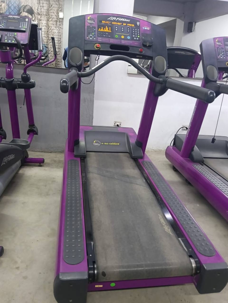 للبيع 
١_ مشايه لايف فتنس 
٢_جهاز بطن امريكى 
٣_ جهاز باى فرى ويت


**إذا كنت صاحب هذا الإعلان وتريد حذفه لأي سبب، رجاءا أرسل رسالة إلى الدعم الفني**