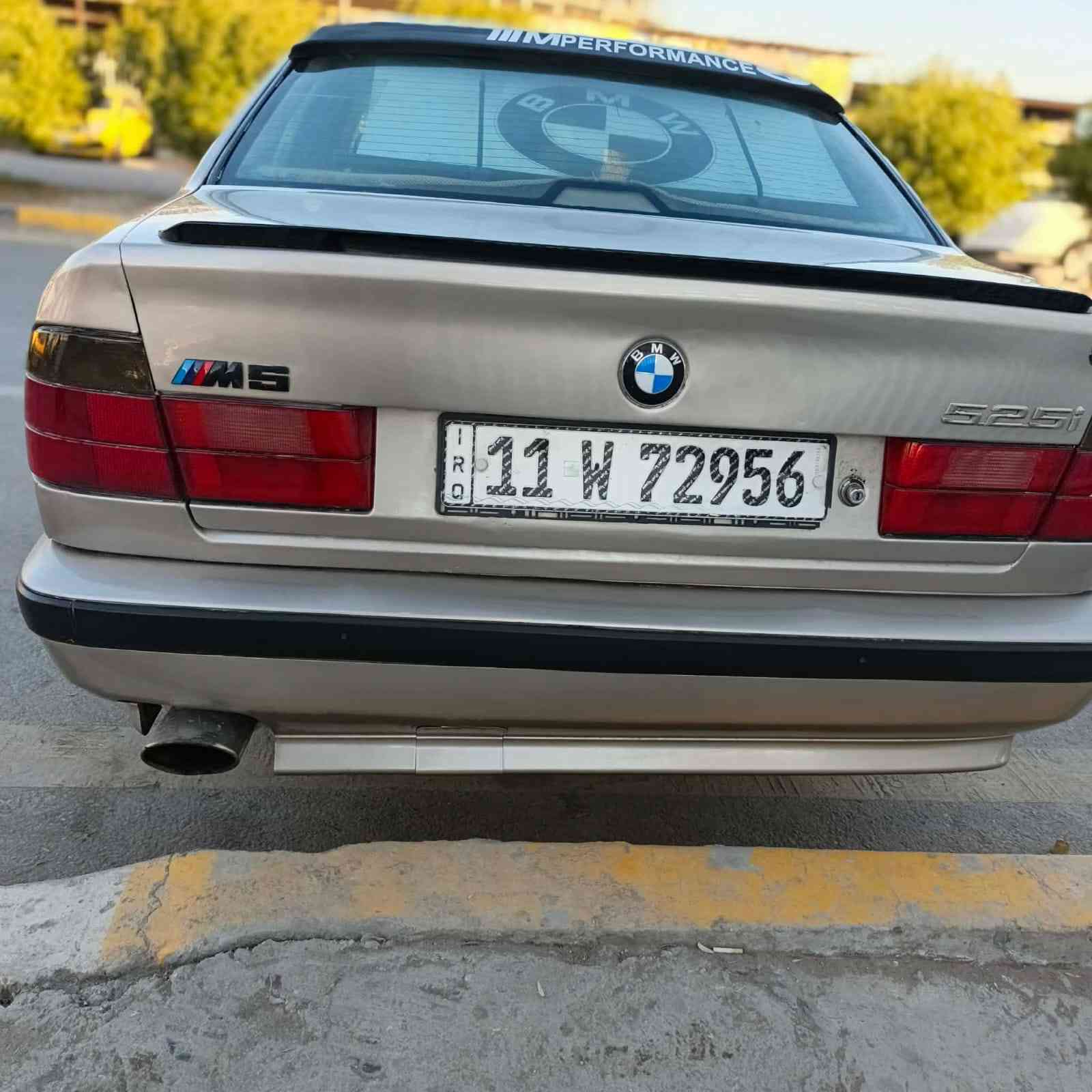 سلام عليكم .للبيع BMW.موديل1991 .حجم 525 اصل . مسكر فانوس سنويه 2030. مصبوغه جماليه .مواصفاتها معروفه فول .    مكينه وكير وحداديه وكهرباىيات كله بشرط بيها شلعه ومعدل خير من الله
تايرات جدد سعر  ٦٧$ رقم  *********** غير  متواجد  على الفيسبوك
