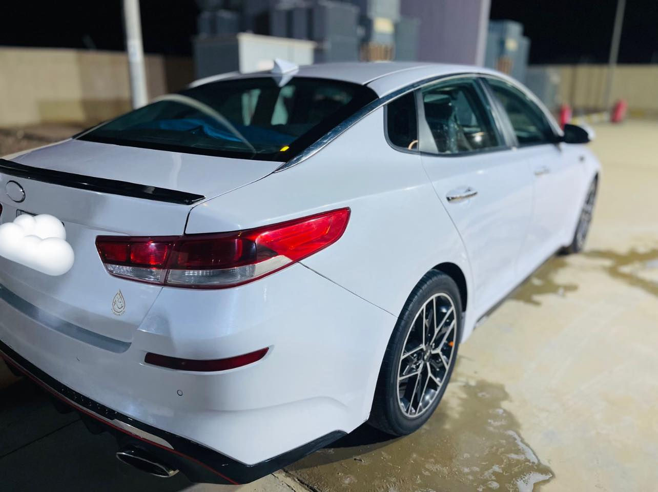 اوبتيما 2020امريكي لون ابيض 
 مواصفاتها:  محرك 2400
تحكمات ستيرن
 رادار
 شاشة جبيرة
 كاميرا دواره 
قياده ذاتيه  
حالة السياره : معوقين بغداد حاليا ماشية 110
الضرر :ضربتهة بالبجم وبيهة مكانات صبغ ابيع احزام السيارة كاعدة ونصبتهة كلش حلوة
 تخم تاير جديد صدر كله جديد تبريد منضومة جديد
السعر : 140 وبيها مجال للشراي 
مكان السياره : السماوه / قضاء الخضر 
رقم الهاتف : ***********
