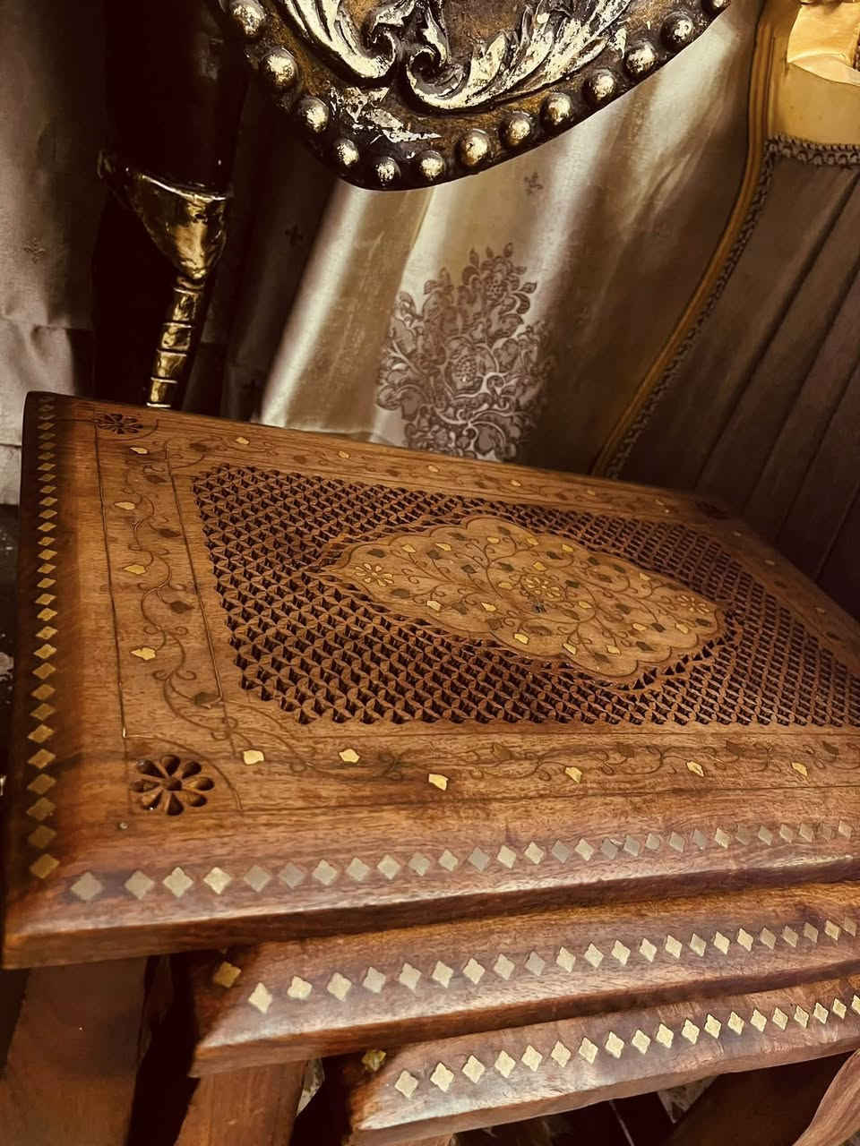 مجموعة اغراض للبيع ***********

