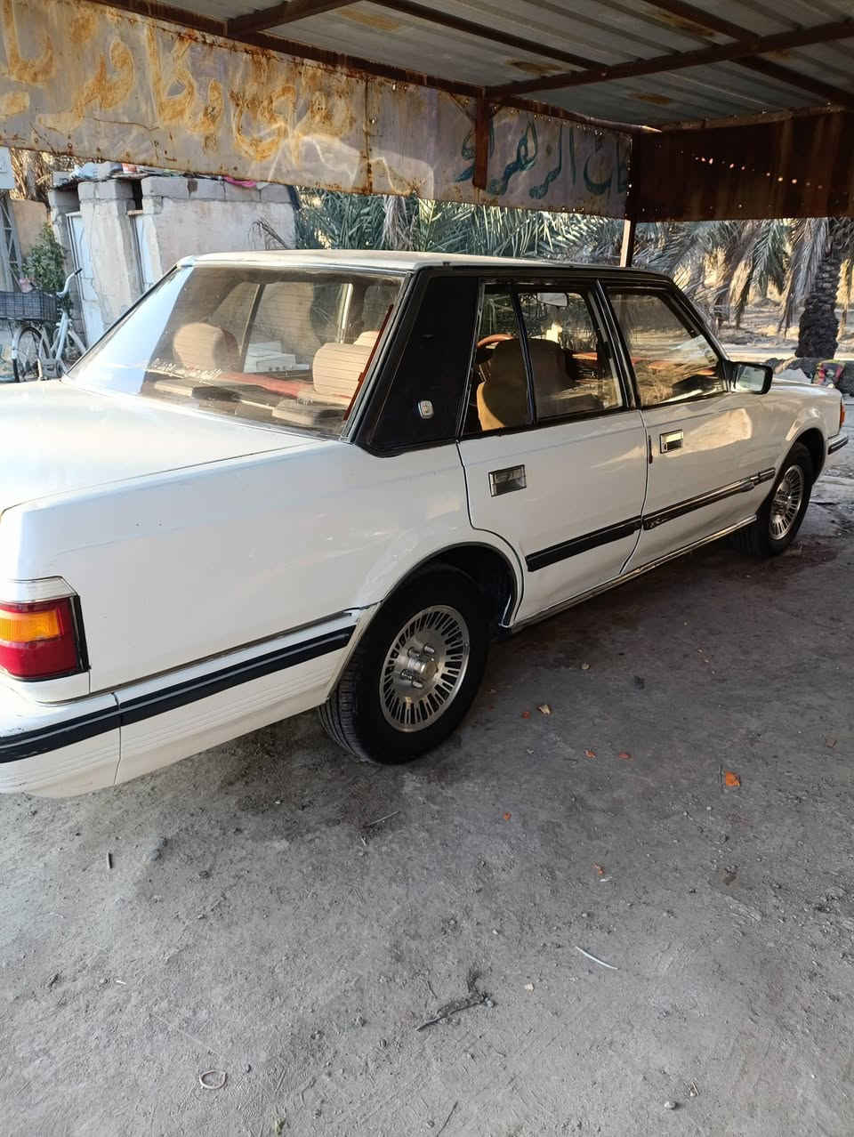 للبيع سوبر 1985 سياره جاهزه بيها صبغ قليل مكفوله من الضربه والعيب الشرعي السياره بسمي السعر 47 بيها مجال قليل مكان سوق الشيوخ ***********
