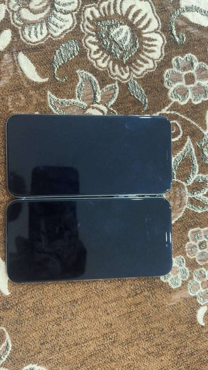 سلام عليكم ايفونات اكس ثنين للمراوس فقط
الاول شغال كلشي مابيه ولا بدل بيه اي شي وكلشي شغال فيس ايدي مامل متكامل 
الثاني جهاز هم جديد بس طفا فجأه مدري صار بيه ممكن بطاريه بعدني مافاحصه الايكلود موجود انطيك الايكلود ول رمز  للتواصل ***********
