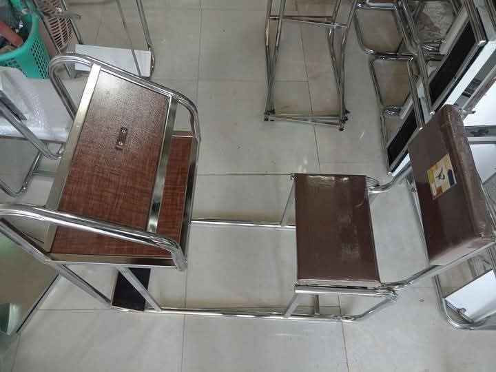 📢 كرسي صلاة متين ومريح
✦ تصميم عملي يساعد كبار السن والمرضى على أداء الصلاة بسهولة وراحة.
✦ مصنوع من هيكل حديد مقاوم للصدأ مع طلاء أنيق.
✦ يحتوي على مسند ورف أمامي للقرآن أو الأدعية.
✦ متوفر بعدة ألوان (بني – أبيض).
✦ مناسب للمساجد والمنازل.

💰 السعر: 60,000 دينار عراقي فقط

📍 التوصيل متوفر داخل كربلاء وباقي المحافظات.
📞 للطلب أو الاستفسار راسل الصفحة أو اتصل على الرقم *********** واتساب كربلاء, العراق
