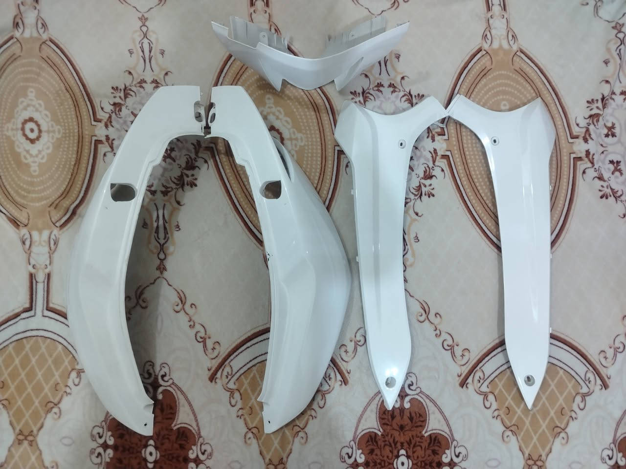 السلام عليكم من رخصة الادمن
حبايب كفرات ماكس مضلع (تجاريات)
سيت كامل نقص بي بس كفر الوجه.
سعر ١٥ الف.
رقم التواصل:***********
