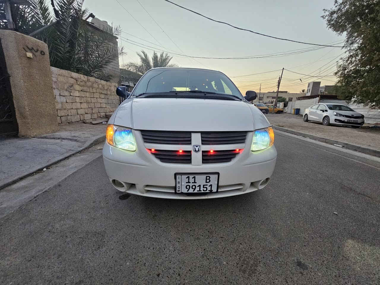 السلام عليكم للبيع 2007
رقم بغداد مشروع وطني سنويه لغالية 31
بسمي تحويل مباشر 
محرك 3800 
تبريد 3 قطع كشنات بلع بيبان كهرباء 
تخم تاير جديد حداديه جديده 
شاصي طويل 
السيارة عل وضع الشركه ماشيه 113حقيقي
مكفوله من صبغ وتبديل وبارد بيها شبرين صبغ فقط السياره جاهزه من كلشي 
مكاني بغداد العامريه السعر 89 ورقه 
***********
*********** واتساب أو خاص
