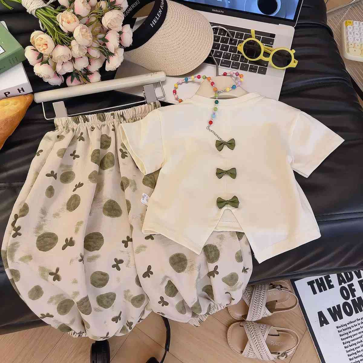 سوت  بناتي خامة صيفي

قياس 5-6-7-8-9-10  سنة

سعر درزن  80  الف

للتواصل والحجز واتساب

0786 355 3564
