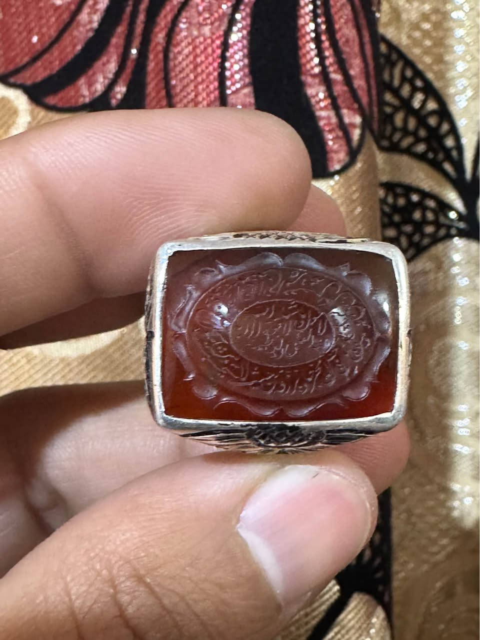 اللهم صل على محمد وال محمد 
خاتم عقيق يماني احمر فخم
قطعه في منتهى الروعه والجمال
مخطوطه بالنص / ماشاءالله لا حول ولا قوه الا بالله العلي العظيم 
مخطوطه الداير / ايه الرزق المباركه 
مصاغ يدوي ورشه لمسات فضه عيار 990
مقاس الخاتم يلبس 21/22
يوجد توصيل كافة محافضات العراق البصرة, العراق


**إذا كنت صاحب هذا الإعلان وتريد حذفه لأي سبب، رجاءا أرسل رسالة إلى الدعم الفني**