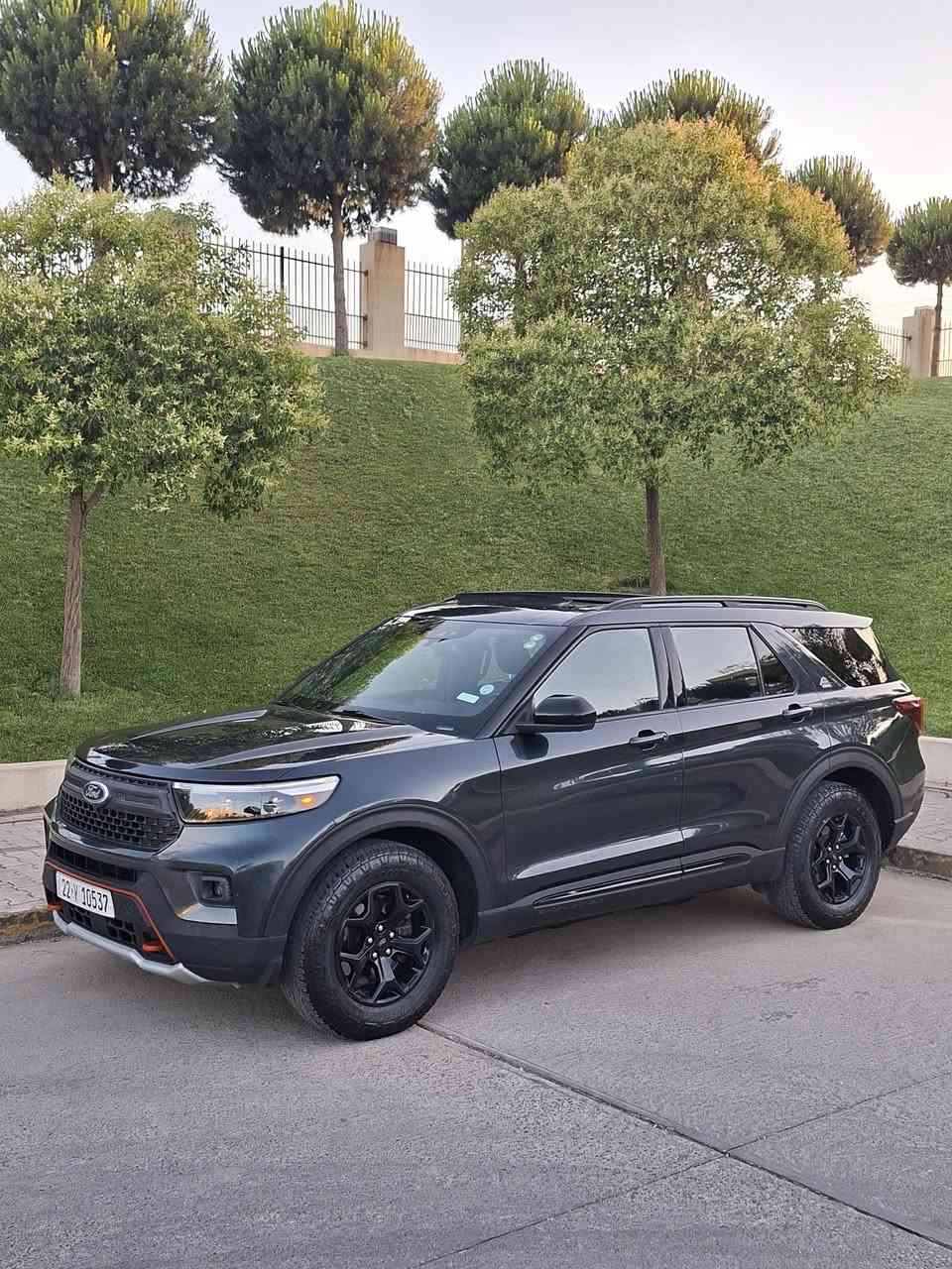 بسم الله الرحمن الرحيم
‏Ford Explorer 2022 Timberline 4WD
السياره مرقمه جاهزة هزة رقم سنوية جديد بسمي السيارة 

الموديل : 2022

اللون :  مميز

 العداد :  45مايل

السعر : 268

 حجم المحرك : 4 سلندر (2,3L تيربو )
حادثها اخت كلين فقط راس البنيد بيها شويا صبغ بدون دواخل بشرط ماباقي مكفوله من كولشي بشرط رقم شاصي موجود 

المواصفات : Timberline

فتحة سقف بانوراما 
دبل اكسل 4WD
بصمة تشغيل 
كاميرة امامية و خلفية( 360 )
بصمات ابواب 
كراسي جلد لون زيتوني 
كراسي امامي تدفئة 
كراسي خلفي VIP تدفئة 
صندوق كهربائي  
كشنات كهربائي 
كشنات خلفي كهربائي
كشنات تدفئة 
كشنات خلفي تدفئة 
ستيرن تدفئة 
حساسات امامي وخلفي 
تشغيل عن بعد 
بصمة ترحيب 
عدد المقاعد (7) راكب 
رادار  وحساس امامي وخلفي
كشافات 
بريك بصمة Auto stop  
دبل صالنصه
بعد هواية مواصفات السيارة حيل نضيفة جاهزة مابيها اي نقص بشرط كير محرك تبريد كهربايات كله بشرط هزة رقم سنوية  جديد بسمي السيارة مكاني سليمانية سعر 268مجال للطيبين  للإستفسار اكثر اتصل ***********
