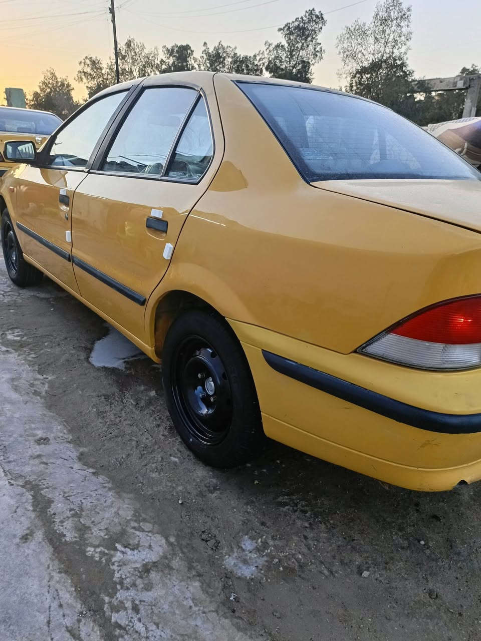 السلام عليكم سمند موديل 12 مكينة كير خير من الله بيها جاملغ امامي صبغ هيئة مصفرة سنوية ل 27 السعر 40 العنوان بغداد الرقم ***********
