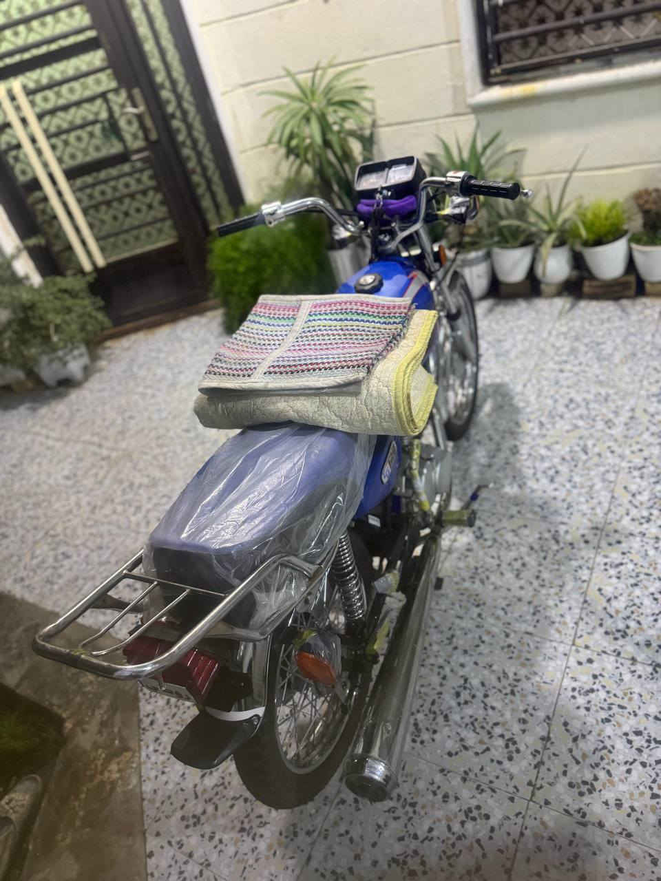 سلام عليكم دراجه للبيع كلك موديل 23 مامتواجد خاص اتصال ***********
