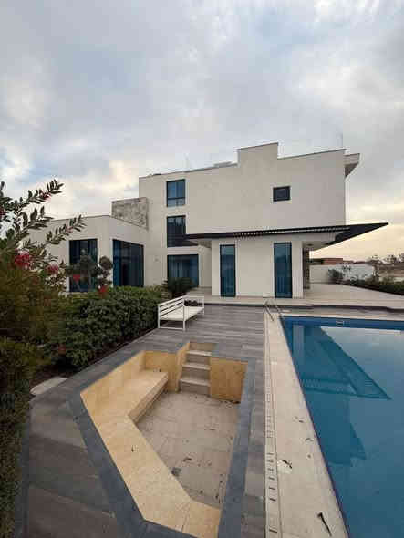 تتوفر فلل Wpf3 
في مجمع  داماك هيلز بغداد 
منطقة مسك ومنطقة فيروز  بمساحة ارض 450 م ومساحة البناء 437م بتصميم فاخر ومتميز 

لتفاصيل اكثر
المستشار العقاري 
محمد الابراهيمي 
احد المسوقين الحصري 
لداماك هيلز بغداد 
                            ***********
                            ***********
