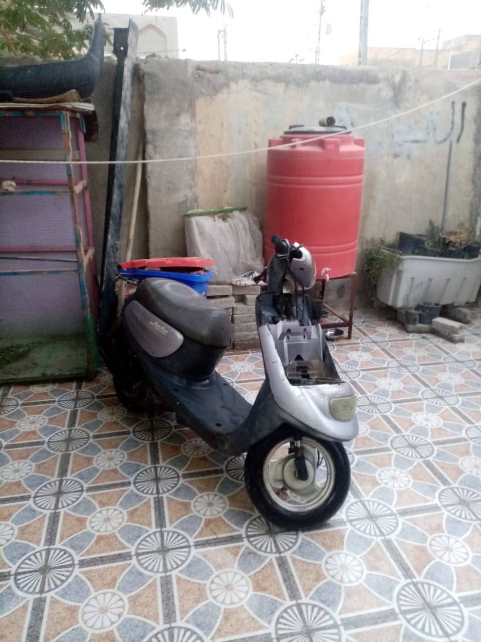 السلام عليكم دراجه زعره 60 منغولي مامتعوبه مااطلع بيه عندي سياره من بعت سياره اشتريته وهسه صارلي شهر مااطلع بيه 180 وبيه مجال الشراي مكاني ديوانية حي العسكري الثاني الشراي يجي واتساب ***********
