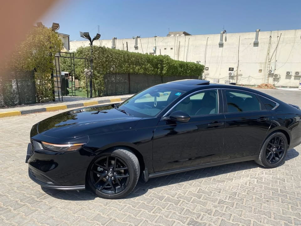 هوندا اكورد سبورت هايبرد موديل 2024
السيارة جديدة وجاهزة

ماشية 45 ألف ميل

رقمها بغداد بإسمي 

السيارة وارد كندي 🇨🇦

تجي اعلى من الامريكي 🇺🇸

هيتر كشنات

هيتر استيرن

هيتر مرايات

اشاير بالمري

نقط عمياء

تبريد مناخين

منفصل السايق عن الراكب

درجة الحرارة بالسيليزي

وبقية المواصفات معروفة

طبعاً السيارة عليها اضافات

ويلكب 18 اصلي مال هوندا سڤك

تخم تاير دانلوب ياباني لاطسه ولاوحيف

اگزوز رياضي ياباني اصلي صوت يخبل لاعالي ولاناصي

تخم بگلايت شكل الأودي نشره تخبل

ضرر السيارة چاملغ خلفي والشاصي اليمين

مبدلات اصليات مال گصه بحيث السيارة رجعت شركة

دواخل السيارة بلادية مملعوب بيها ابد

قبغ الجنطة معدل بارد وحافة البنيد معدله بارد

بچم السيارة كبس من لايتات وراديترات ودعامية

بدون ايرباگ شرط

رقم الشاصي موجودة بالمنشور

والسونار بكل تفاصيله مرفق وية الصور

السعر 185 ورقة وبيها مجال بسيط للشراي

مكان السيارة بغداد العامرية

للإستفسار ***********
