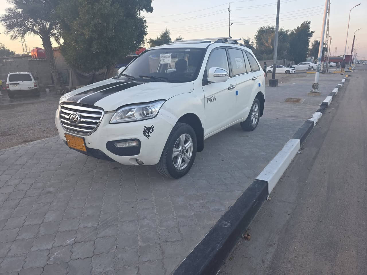 السلام عليكم ليفان مديل ١٣ رقم بصره تحويل السياره جاهزه من كلشي مكينه وتبريد تخم تاير حداديه مابيه ضربه وحلامن الصوره السعر ٤٥ الشراي يتصل المكان البصره الزبير ***********
