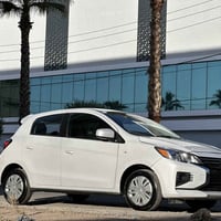 ماشية ١٠ آلاف فقط  رادارات امامي كامرة خلفية  شاشة كبيرة  ستيرن فوليوم...