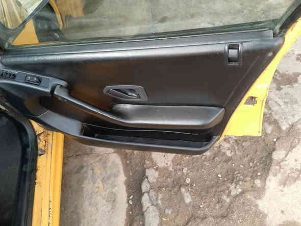 السلام عليكم بيجو بارص موديل 2015 مصفره هيئه وغرامات رقم انكليزي بااسمي سياره جاهزه السعر 30 وبيها مجال مكان السياره بغداد 
الإستفسار ***********
