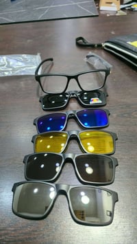 بلاش • لكل قطعتين • توصيل