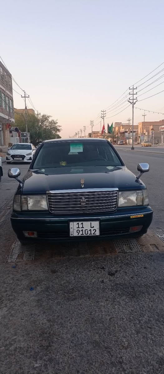 السلام عليكم 
راس الثور تكم 1998 
السياره صبغ عام 
محرك كير جدد 
تبريد عاطل 
السياره 5 دكم فول ستيرن كهرباء قطعتين تبريد
تخم تاير 
رقم دولي تحويل بأسمك ثاني يوم 
بدون كص السياره عدله وتحويرتهه حلوه 
سعرها 81 وبيها مجال للشراي العنوان كوفه حي ميسان 
***********

