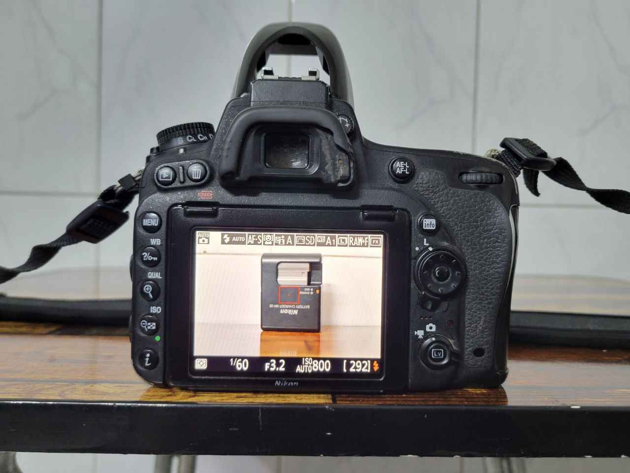 للبيع كامرة نيكون D750 فول فريم مع عدسة 50m 1.8G مع جنطة ظهر مقسمة و شاحنة و بطارية و رام مواصفات معروفة شاشة قلاب WIFI فقط جلدة واكعة السعر 775 الف مكاني بغداد قرب جسر الطالبية الجديد رقمي *********** بغداد, العراق
