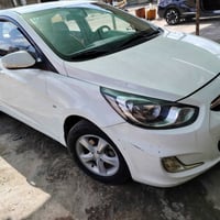 اكسنت ٢٠١١ للبيع بيهه باب خلف السائق صبغ وتكحيل كارت بالجاملغ الخلفي و...