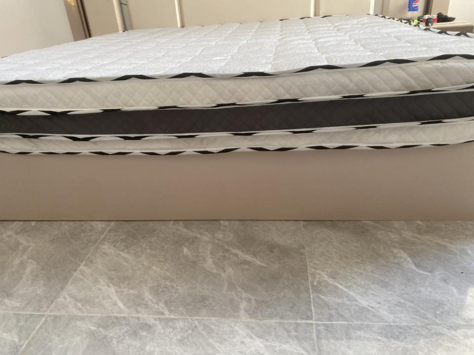 دوشك نفرين جديد سعره 70 وبي مجال
مكاني نجف كوفه ***********
