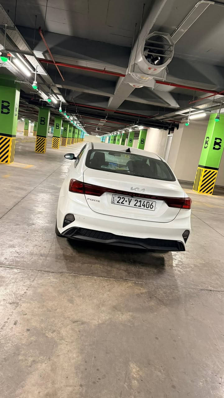 كيا فورتي 2024
السياره وارد أمريكي رقم أربيل. 
ترقيم جديد قبل يومين اترقمت 
هره وفحص وسنويه وأرقام كل جديده 
مواصفات. 
شاشه ابل كاربلاي
رادار امامي خلفي جانبي
توقف ذاتي 
قياده اليه 
محرك 2000دوش
كير سرعات
اشاير بالمري 
ويل كب بلادي
وباقي المواصفات المعروفه
السياره جديده بكل معنى الكلمه
حادثها جاملغ وبنيد بدون دواخل وجاملغ الباب بيهم شخط وانصبغن 
ايرباك سترين وراجع سستم
السياره ماشيه 14 الف فقط
السعر 137 
مكان السياره بغداد حي الجهاد 
***********
