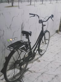 حجم ٢٧ • نضيف • اسود