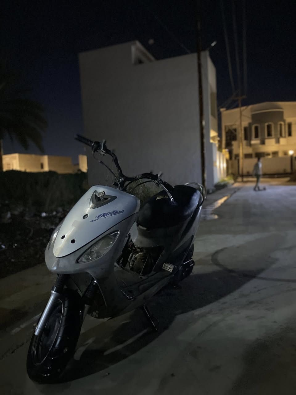 السلام عليكم من رخصت الادمن
دراجه / ماكس منغولي 
محرك كلشي مابي مال رمبه شلعه معدل ✅✅.
الدراجه يرادله كم ترتيب خوارج مو دواخل عندك الجوزه انكسر السويج وجنت بل شغل وربطتها مباشر مال مستعجل 
وتركتها لان صار عندي مريض 
والدواخل بس تنضيف وهاهيه الدراجه كلشي مابيها 
غراض الدراجه كامله 
للبيع السعر 400 مال محتاج 🤍🤍. وبيها مجال حك الجيه
مكاني ديالى بعقوبه تقاطع الساده


**إذا كنت صاحب هذا الإعلان وتريد حذفه لأي سبب، رجاءا أرسل رسالة إلى الدعم الفني**