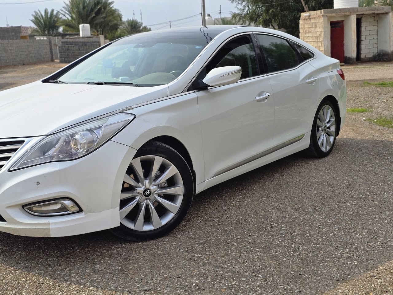 ازيرا 2013 فول مواصفات خليجي
رقم سليمانيه تحويل ثاني يوم
محرك 6/3000 
ماشية 200 الف حقيقي 
بنوراما +تحكم ستيرن 
تبريد قطعتين 
بردة خلفية كهربائيه بلاد 
كشنات كهربائيه جلد 
سياره بيه منضومة غاز انسه الصرف 
السياره ستخدام شخصي كلشي مناقصه 
محرك كير تبريد صدر أمامي خلفي بشرط 
السياره عليه أدامه كامله 
السونار داخل المنشور 
مكاني ديالى المقدادية 
السعر المطلوب 138 
***********
