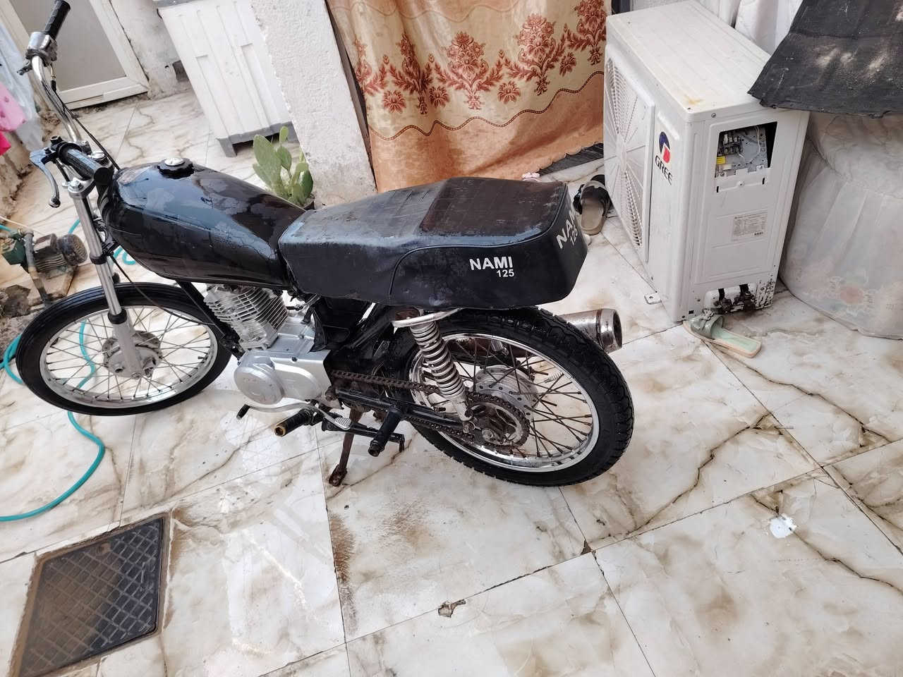 كلك للبيع 350 وبيه مجال *********** مكان صخين

