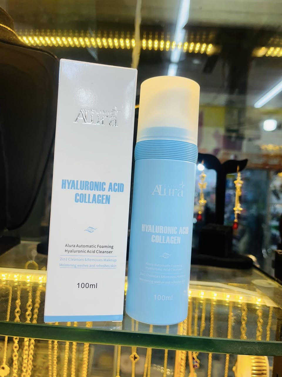 كوزمتك ئاسو❤️
اهلاً وسهلاً زبائننا الغوالي ❤️
وصل وجبه جديد 
هذا المنتج هو غسول رغوي للبشرة من ماركة أورا(Aura)
يحتوي على حمض الهيالورونيك والكولاجين لتنظيف وترطيب البشرة 

كريم كلينك الورا 😍🔥
فيتامين c +  هايرونك اسد 
ترطيب عميق للبشره 
توحيد لون و ازالت التصبغات 
شد بشرة و ازالت الخطوط الداكنه 
معالجة المسام الواسعة

العنوان/خانقين شارع الاطباء فرع عماد مرطبات ❤️
يوجد خدمه توصيل لجميع محافظات العراق


**إذا كنت صاحب هذا الإعلان وتريد حذفه لأي سبب، رجاءا أرسل رسالة إلى الدعم الفني**