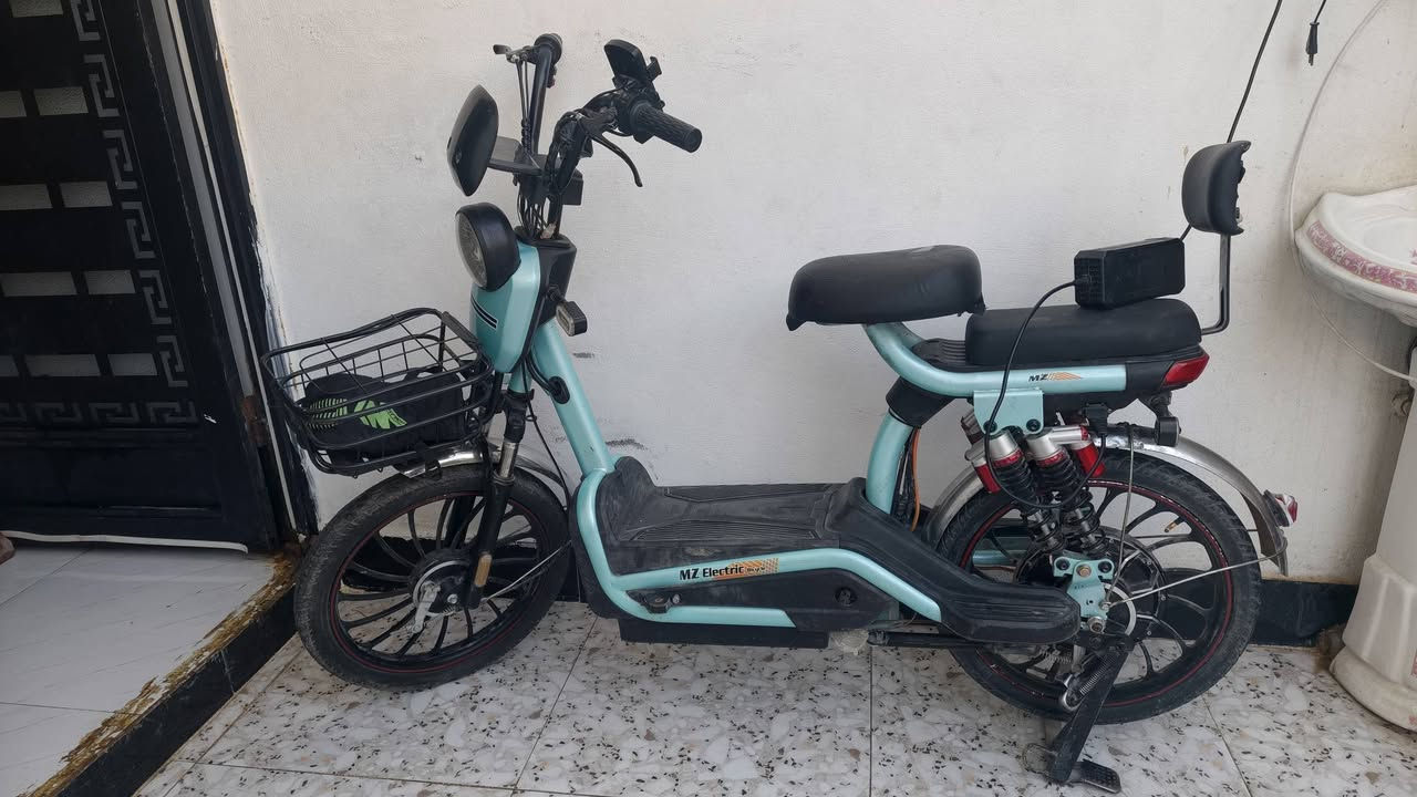 دراجه mz
5 بطاريات
سعر 450 الف 
***********
