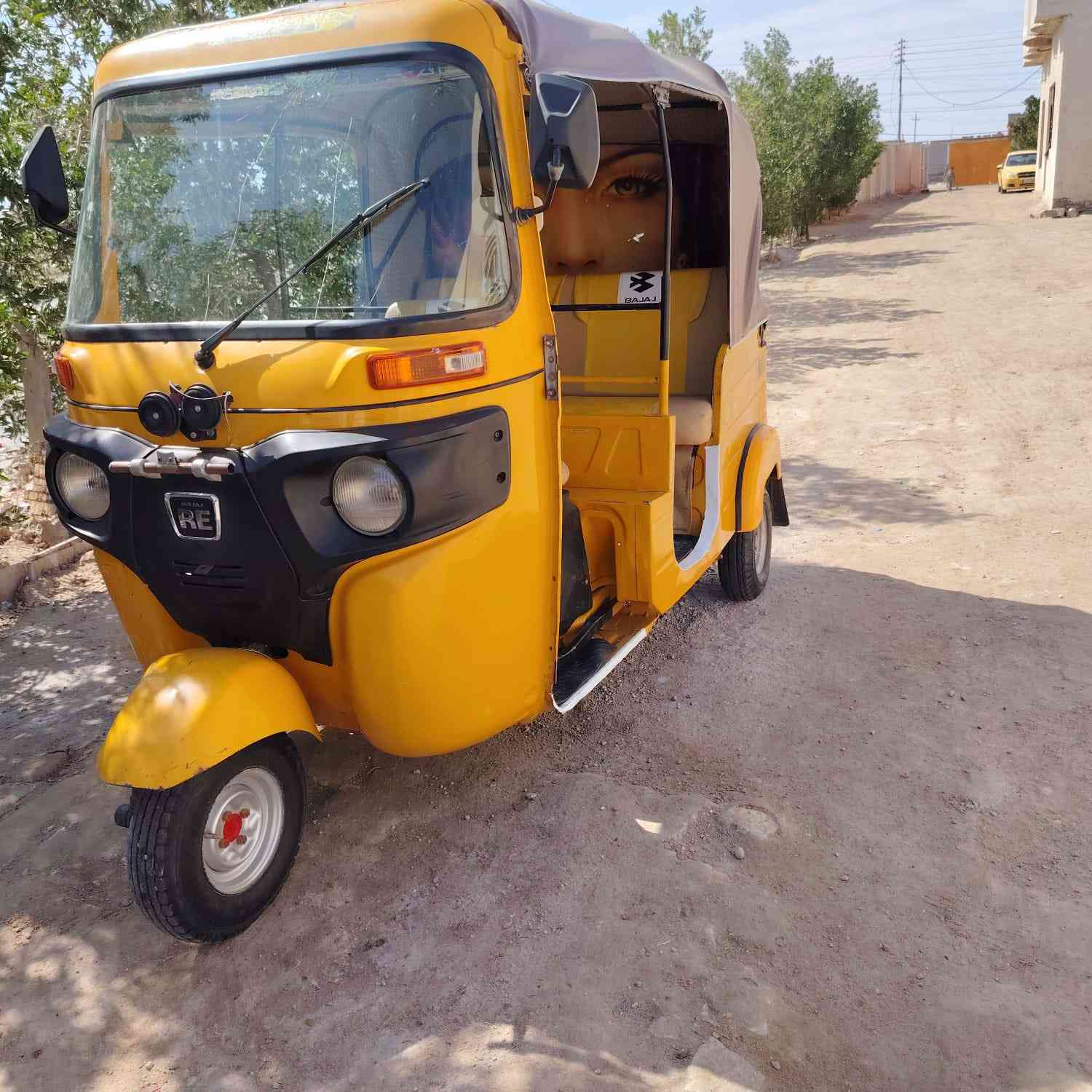 سلام عليكم تكتك للبيع اوراق موديل 2020 شهر 8 تكتك نضيفه السعر 5000 وبيها مجال مكلف ب نشر الاتصال ع ***********
