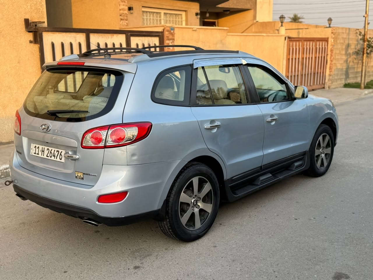 سلام عليكم
سنتافي 2007 وارد امريكي كلين
بدون حادثه بيه صبغ بلعراق اثر تكشير
مكفول من لحادث ولرباك بجم كبس
بيه 3 قطع اثر جراد ولباقي مكفول
محرك 6 سلندر 3300 / مكفول من لرواجز
تخم تاير  ستوني شاده صدر امامي خلفي 
7 راكب تبريد 3 قطع كشنات جلد + كهرباء
شاشه كامره تحكم جهتين لايت زنون 
مكان سياره بغداد رقمه وسنويه جديده 
بسمي وهزه جديده وشرط تحويل
‭٠٧٧٧ ٣٣٨ ٩٠٣٨‬
